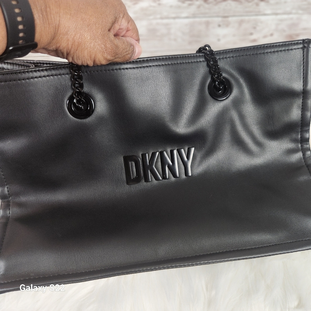 DKNY, Black Handbag Tote - Picture 10 of 13